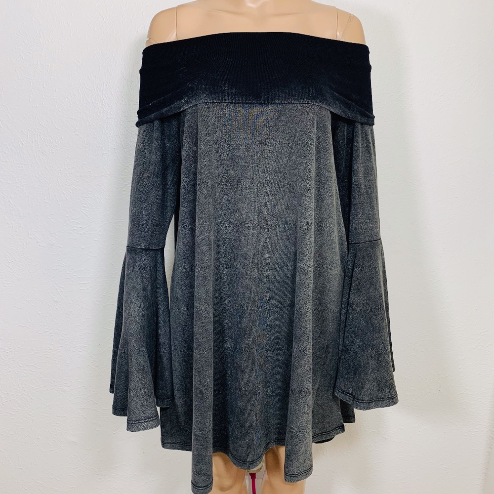 Umgee Off the Shoulder Bell Sleeve Dress Gray M